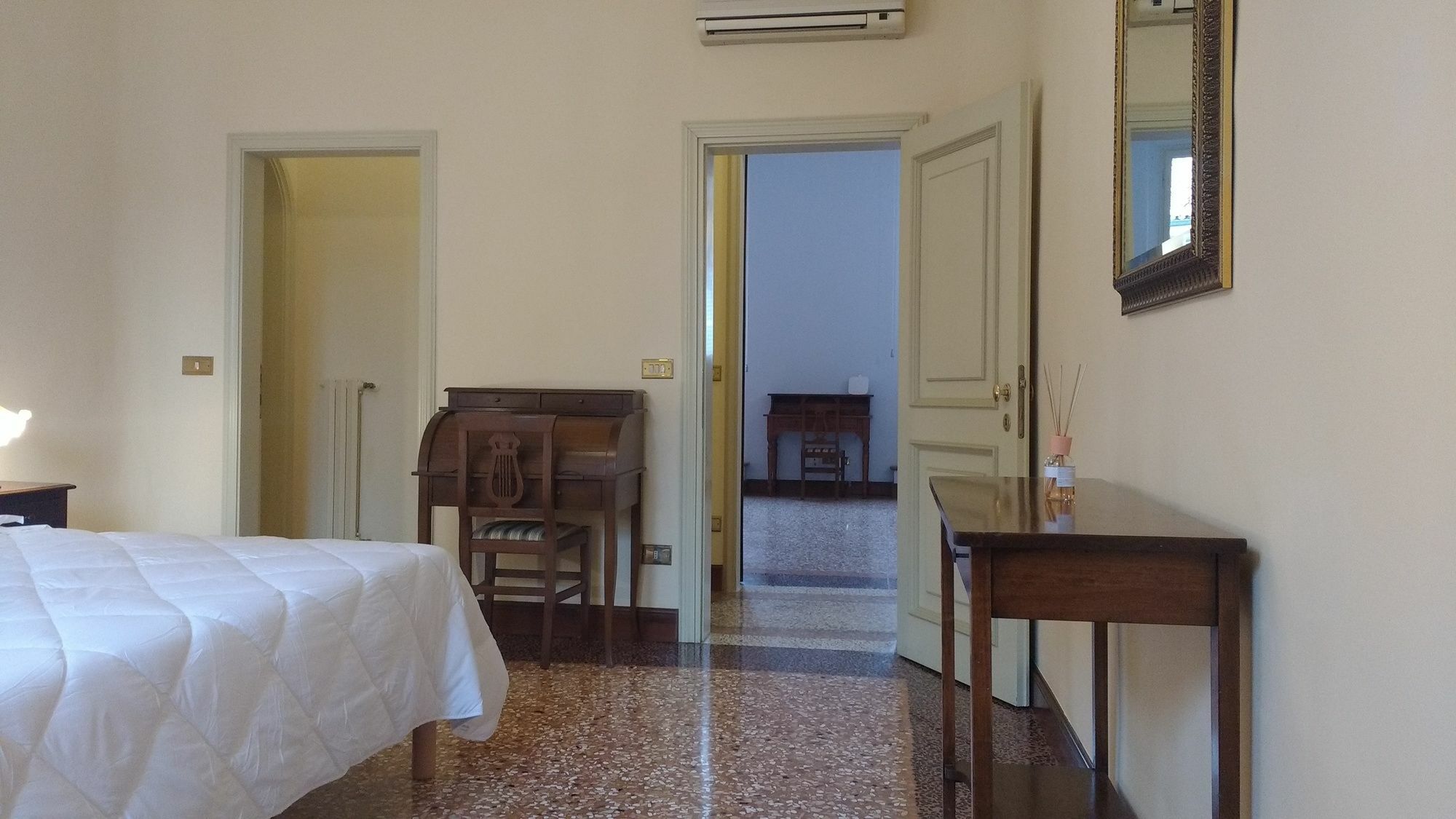 Main Street 59 Apartment Bologna Bagian luar foto